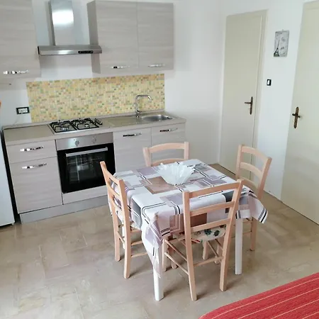 Casa 200 Mt A Piedi Spiaggia, Wifi Barbecue Clima Parcheggio 丽都玛里尼